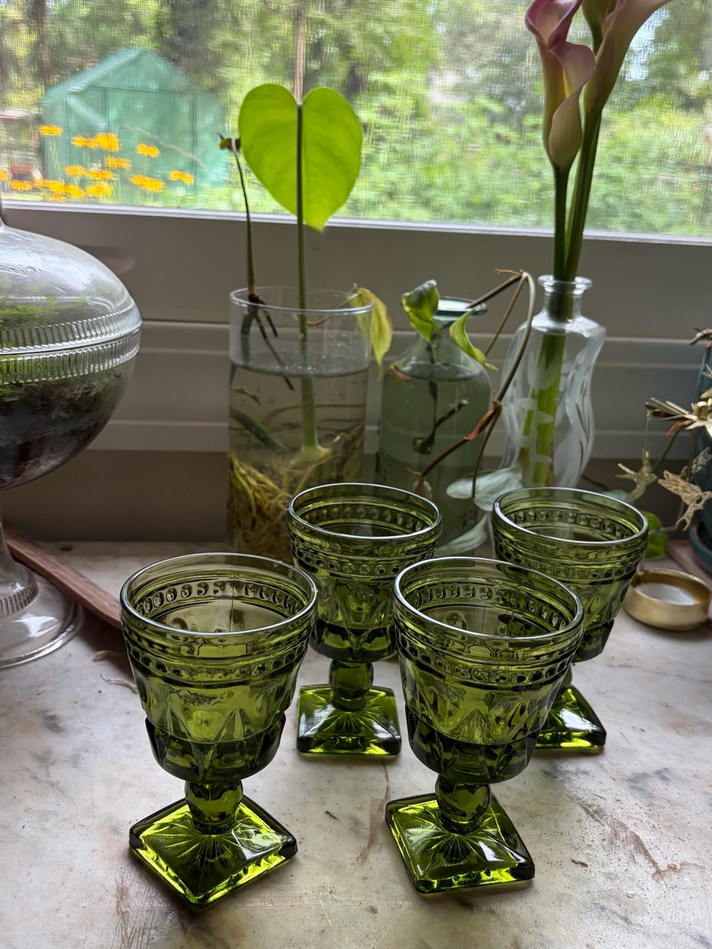 Set of 4 Green Pressed Glass Goblets - Elegant Vintage-Style Barware